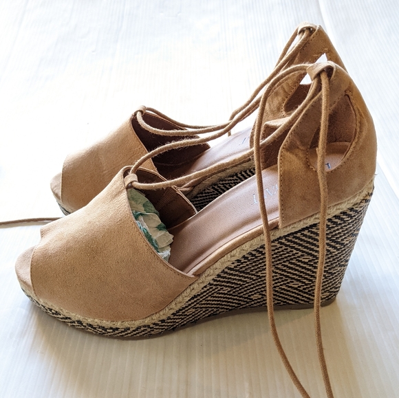 LANE BRYANT lace-up ankle wrap woven wedge platform sandals - Picture 8 of 10